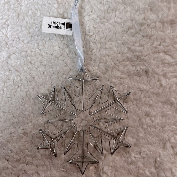Design Ideas "Origami Snowflake" Silver Metal Ornament - Picture 1 of 3